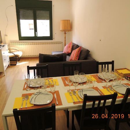 Ferienwohnung Apartament Jasmine Besalú Exterior foto