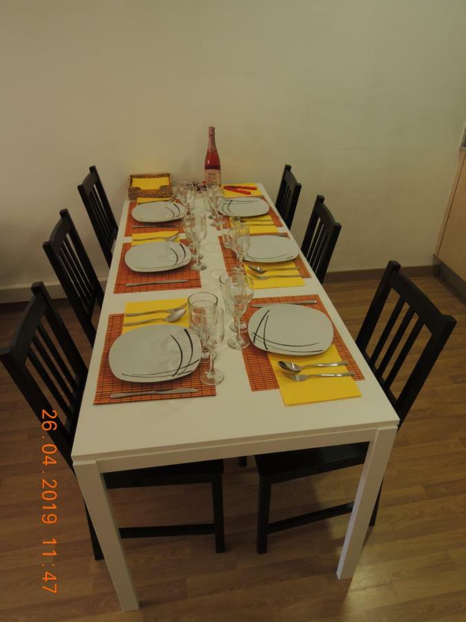 Ferienwohnung Apartament Jasmine Besalú Exterior foto