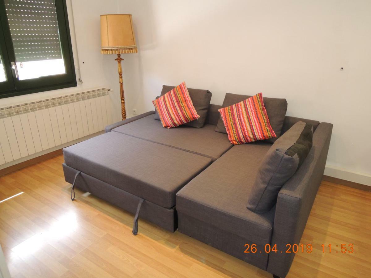 Ferienwohnung Apartament Jasmine Besalú Exterior foto