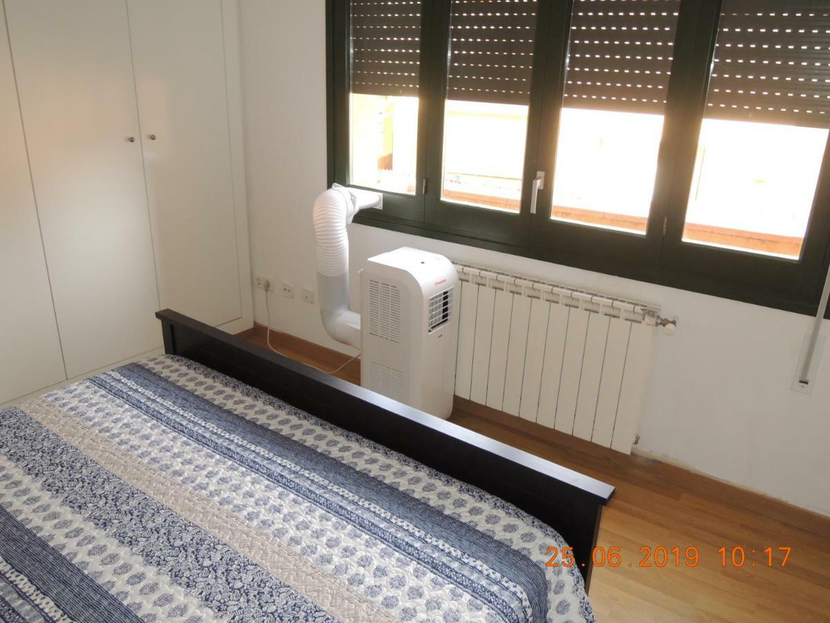 Ferienwohnung Apartament Jasmine Besalú Exterior foto